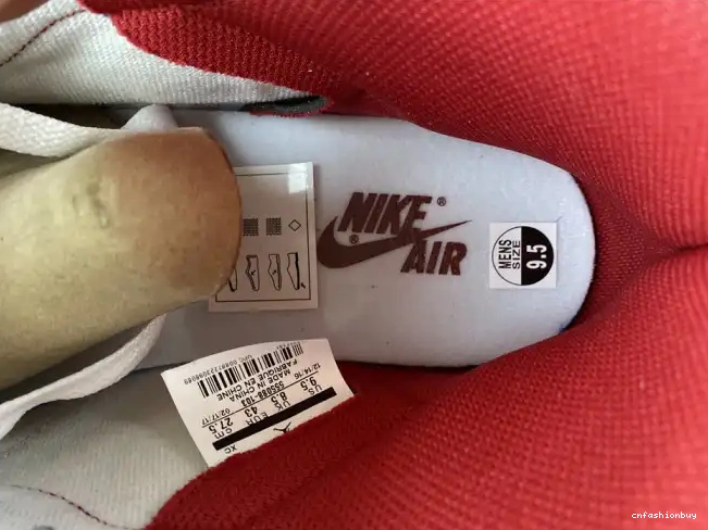 555088-103 Metallic Jordan (2017) 1 Red Retro Air 0527